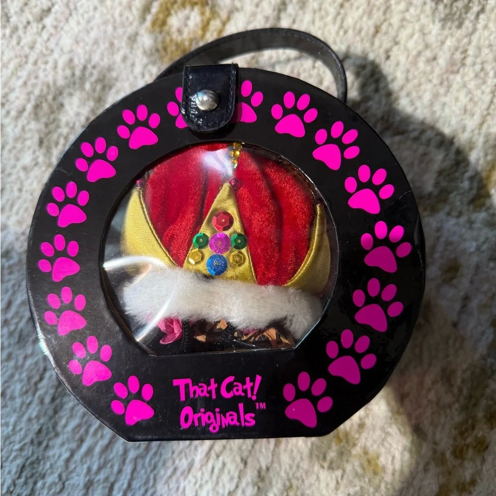 Pampered Whiskers Crown Hat for Cats an Dogs and Wild Side Collar
